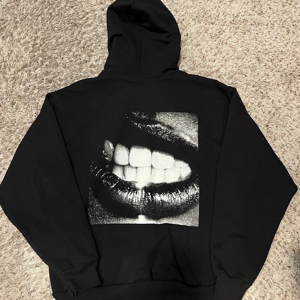 Tate McRae hoodie and sweatpants